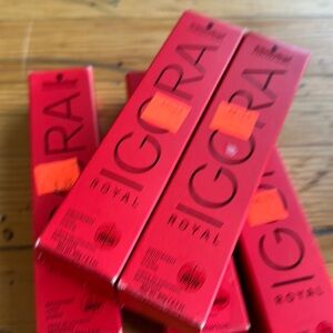 New in the box Schwarzkopf color